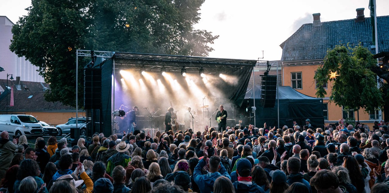 LN24 Iverbolin Fredag Crowd 19